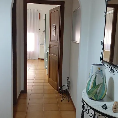 Monotitti דירה ליפארי